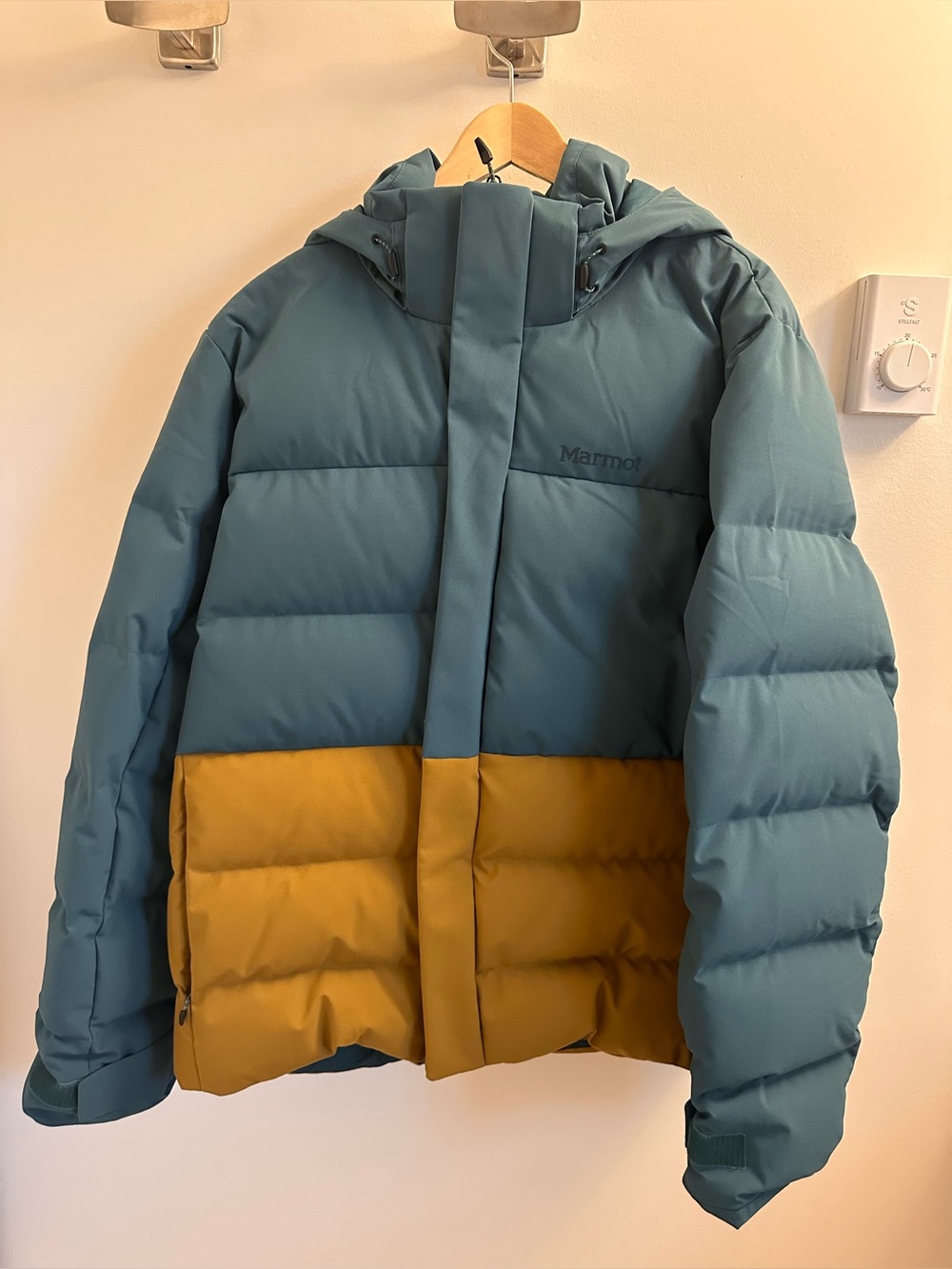 Marmot Two-Tone Teal and Mustard Mens Down Puffer Jacket L